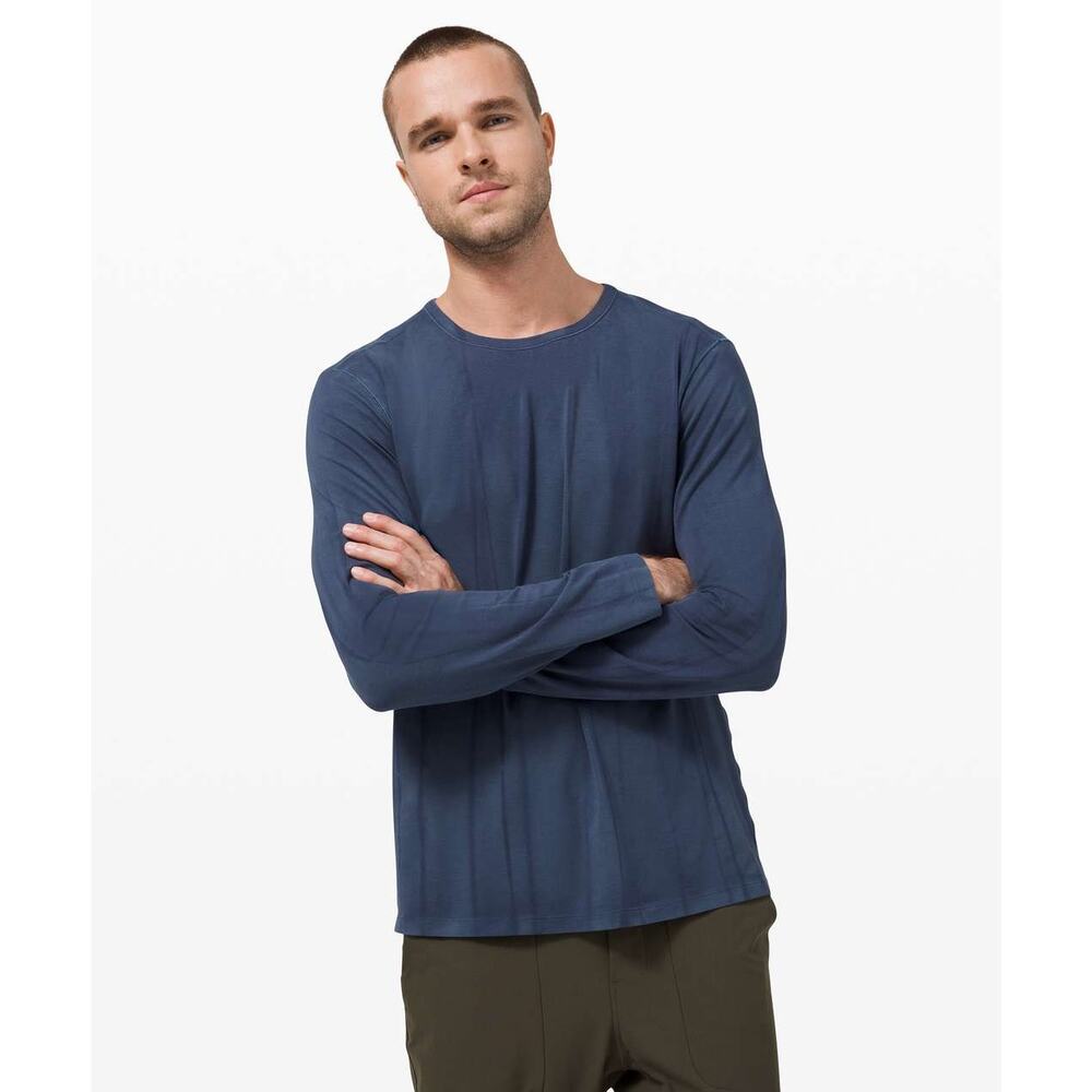 Lululemon 5‎ Year Basic Vertical Spray Dye Blue Long Sleeve Shirt Size Medium